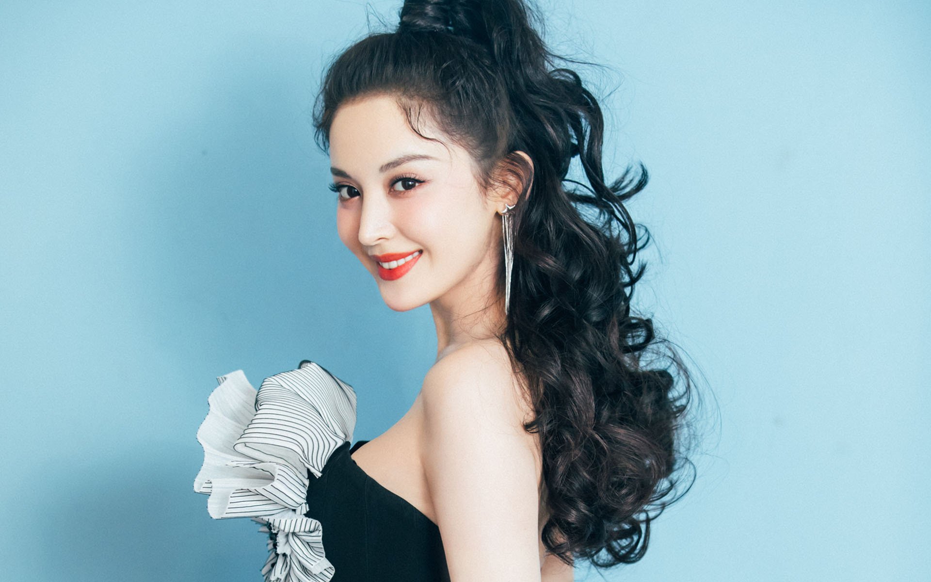 传统马队赛,民族体育的华彩乐章,马术队列