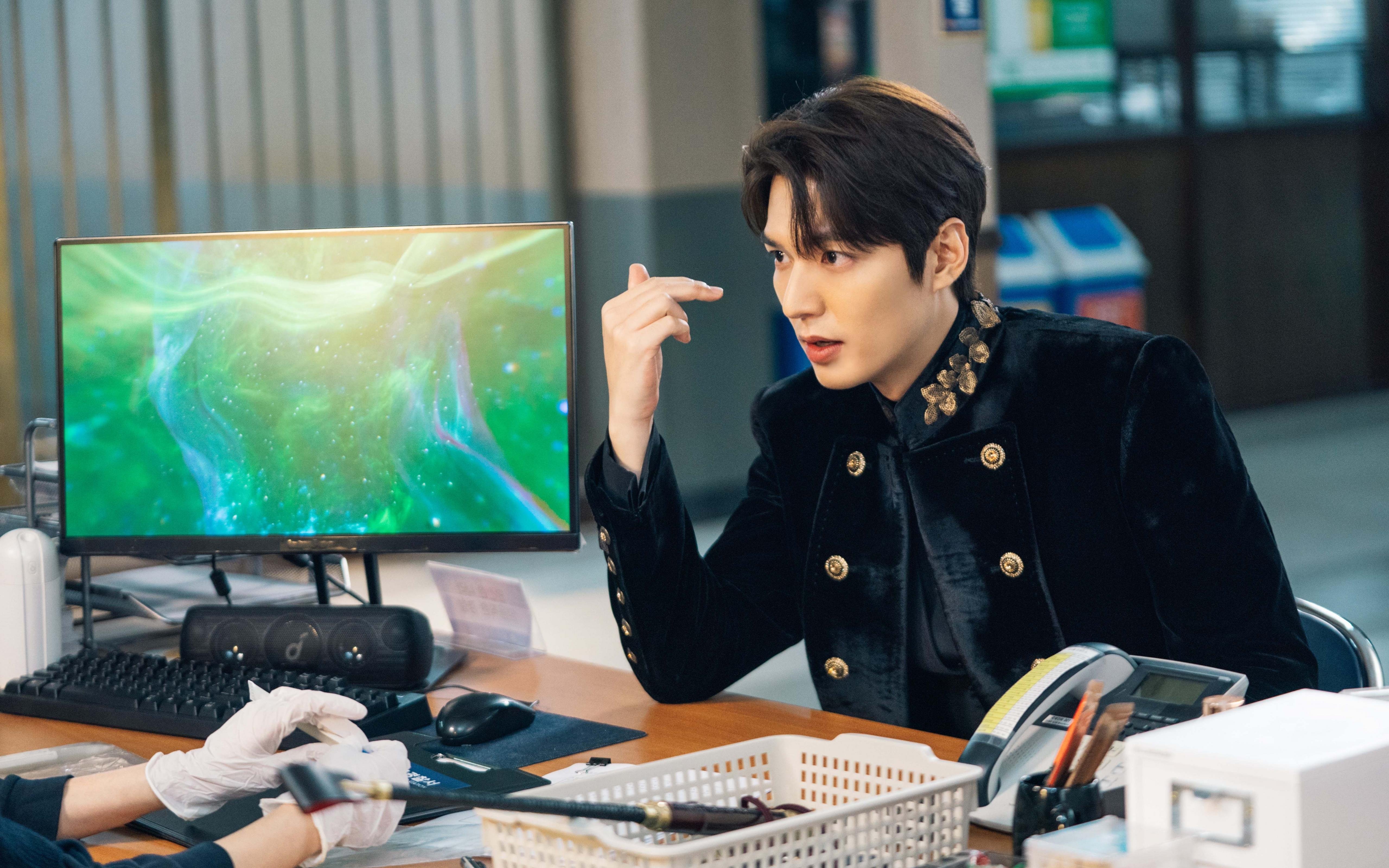 史上最“神奇”的比赛：库里在快船对决中首节投中五个远三，创造赛季纪录！