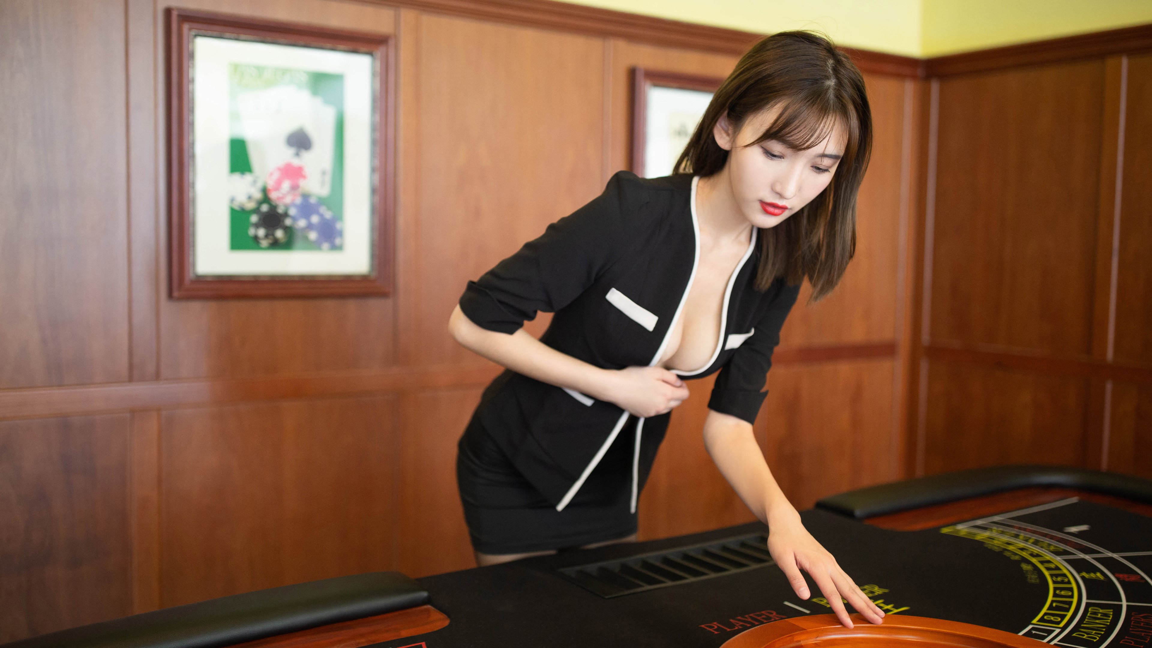 开云体育-篮网杜兰特高效砍分主场大胜，杜兰特篮网首秀30分