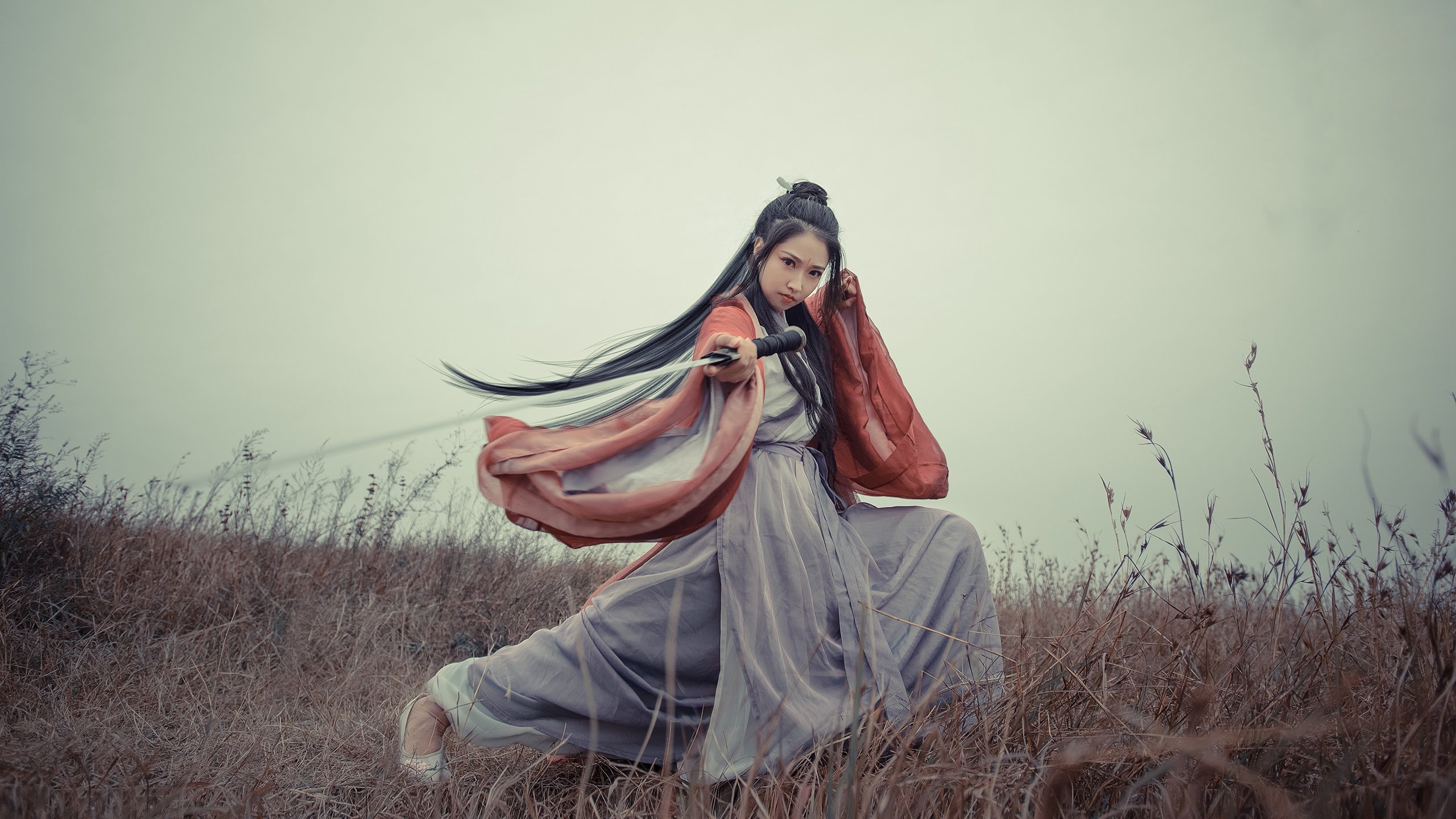 库里支持小球员参赛鼓励敢打敢拼,库里鼓励队友